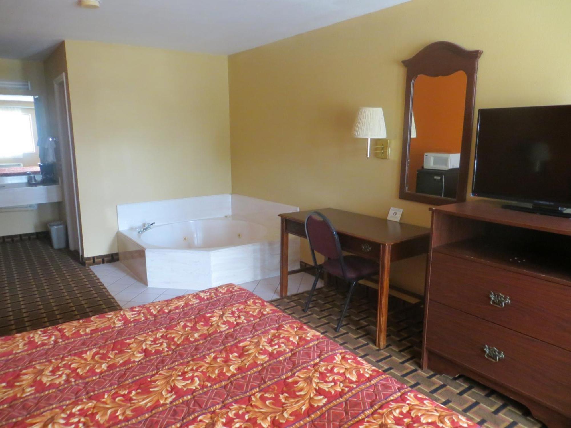 La Grange Executive Inn And Suites Номер фото